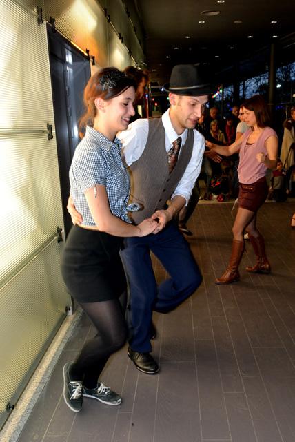 min 2015 12 05 tours swing 083